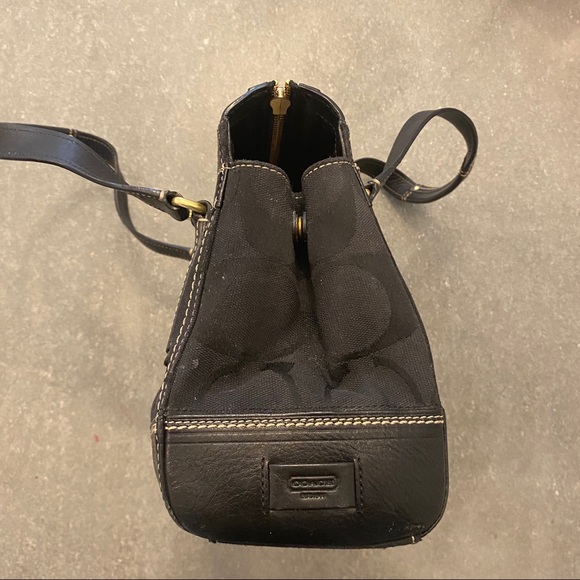 Authentic Coach Handbag - Picture 4 of 9